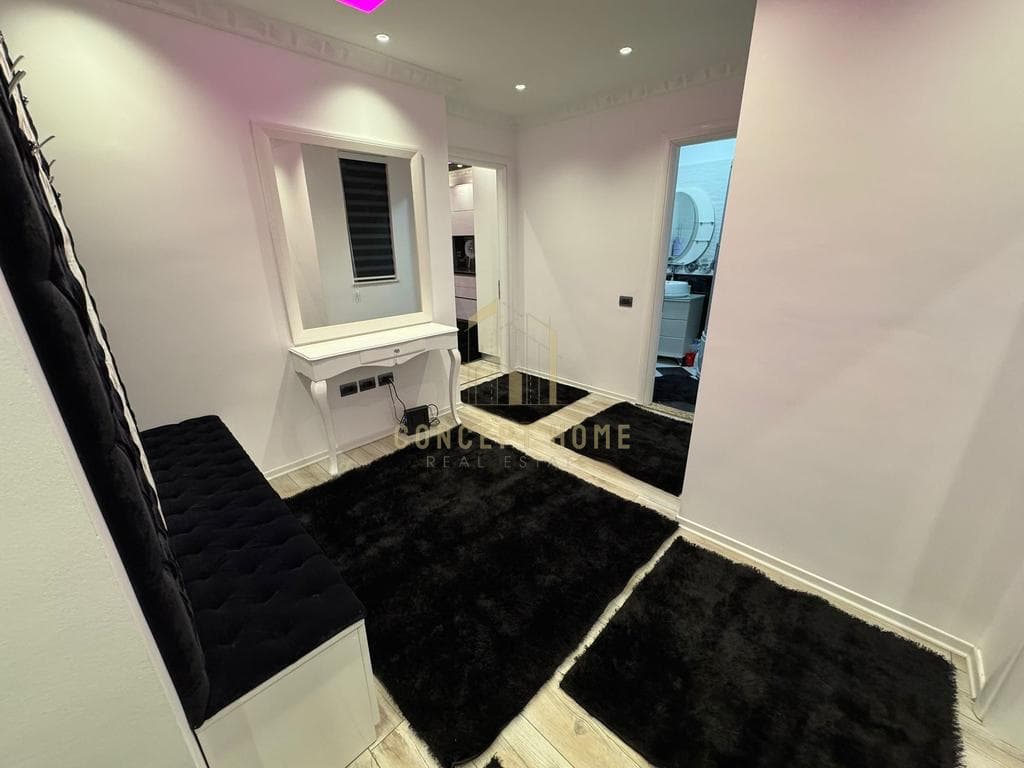 Jepet me qera apartament 2+1 ne 4