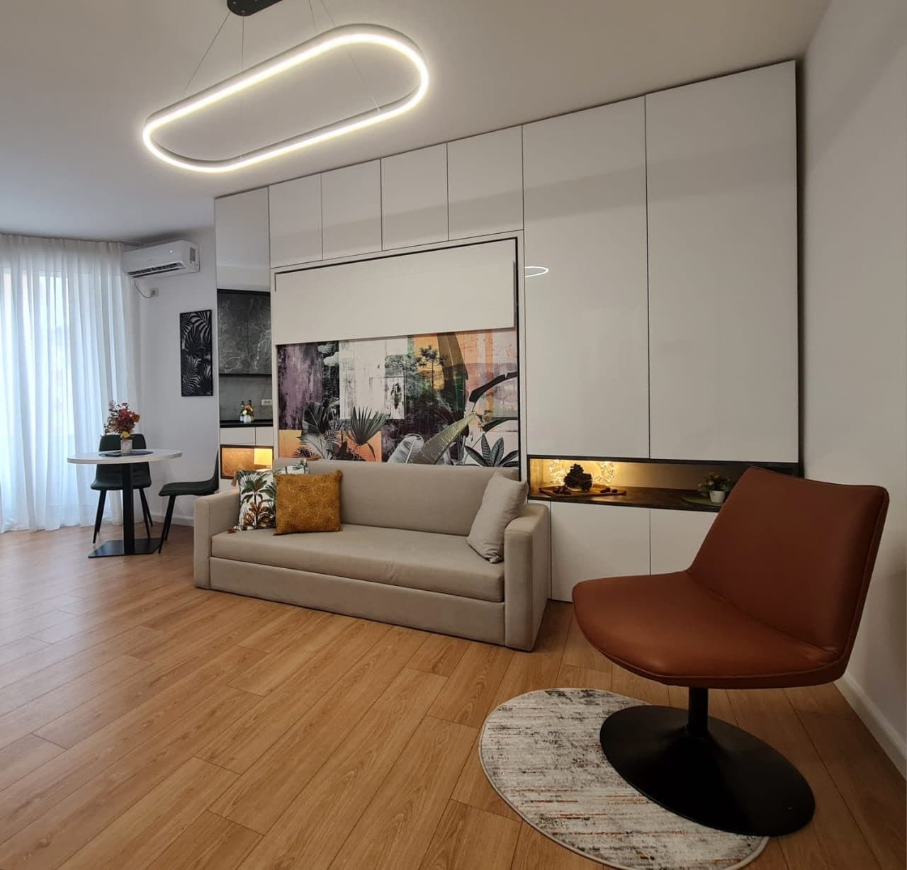 Shitet Apartament 1+1 tek Komuna e Parisit
