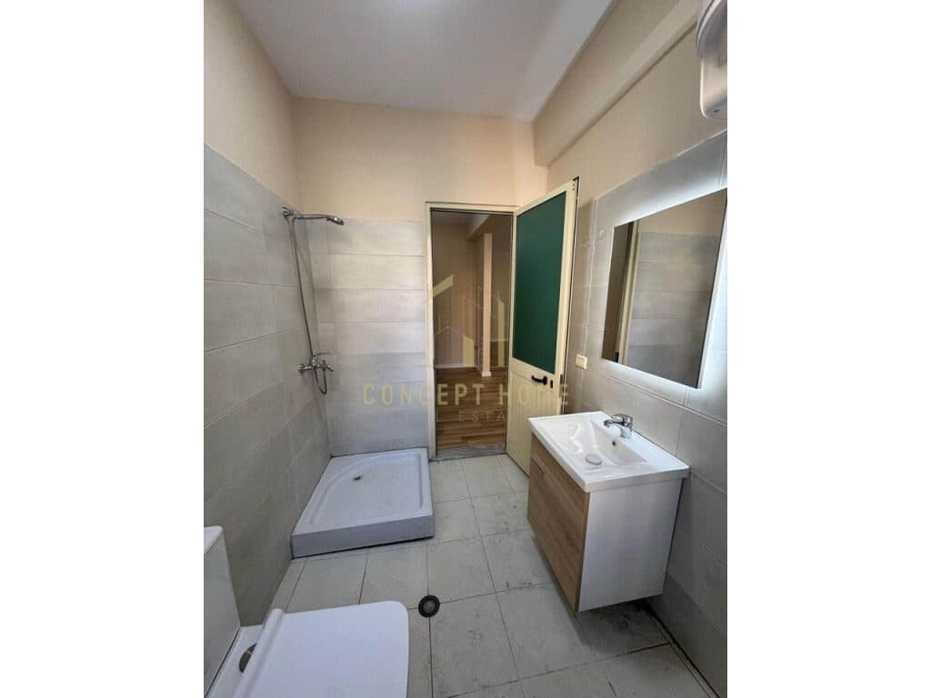 Shitet apartament 2+1 ne Astir 4