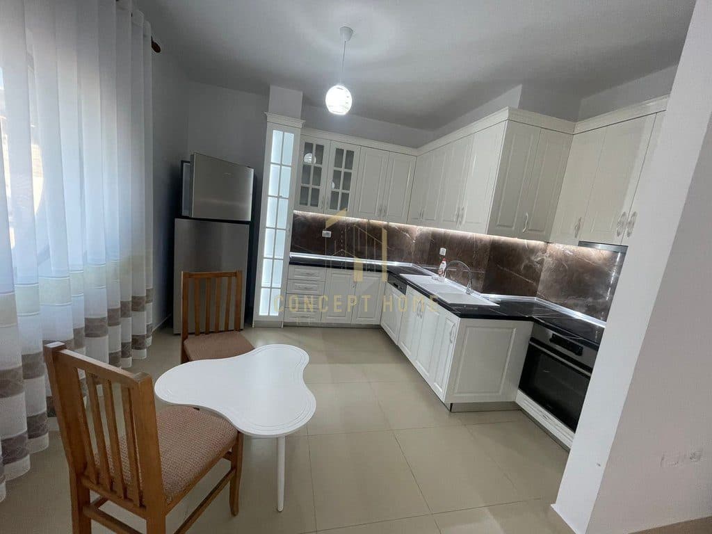 Jepet me qira apartament 2+1 ne 4