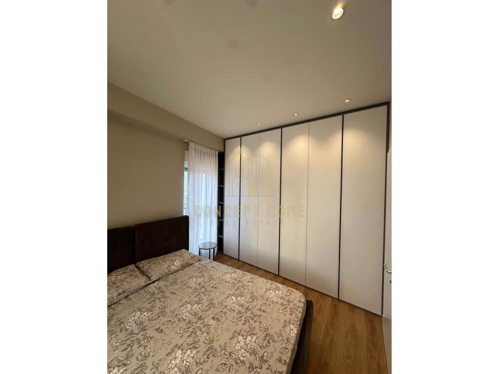 Shitet Apartament 1+1 Ali dem