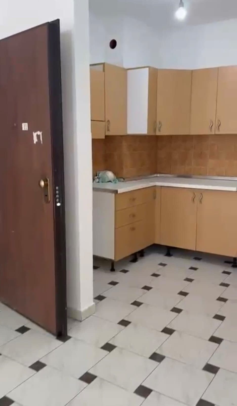 Shitet apartament 2+1 ne Astir/ 163.000€