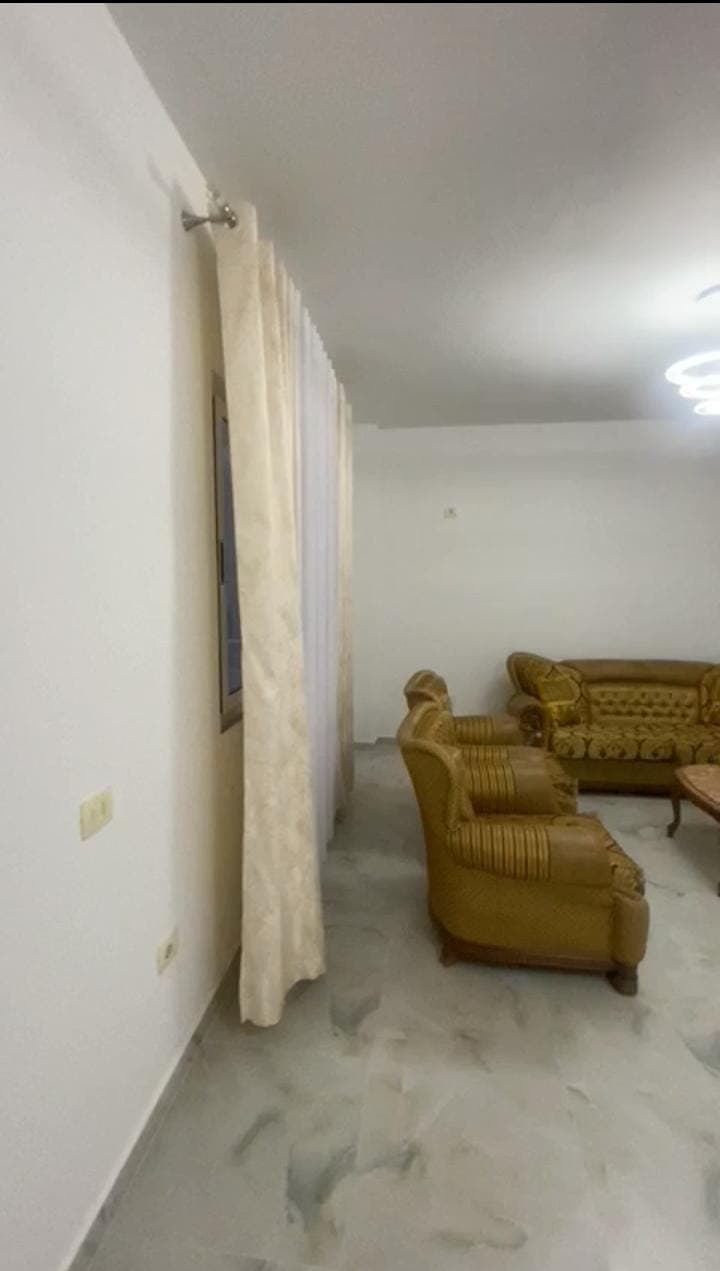 Vilë 3+2 për Qira në Porcelan, Tiranë - 500€ | 160 m²