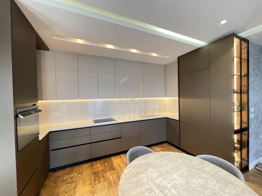 Jepet me qera apartment 3+1+2 tek Kopshti zoologjik