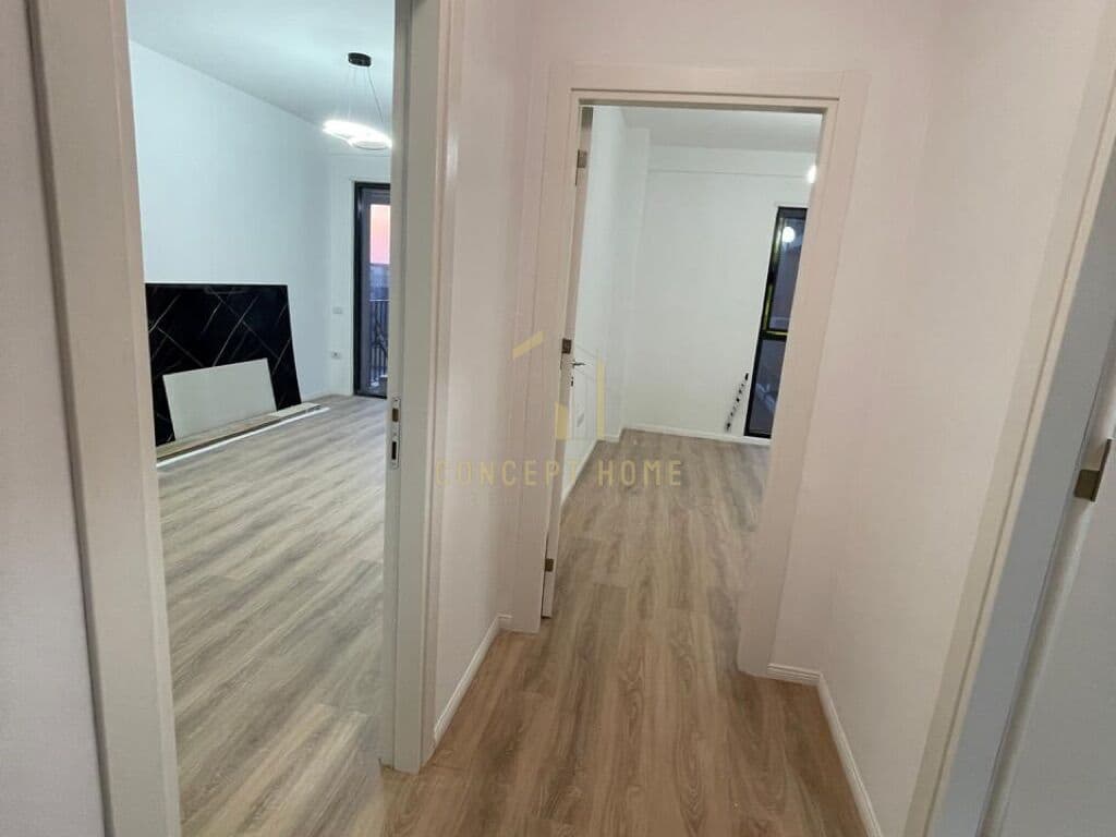 Shitet apartament 1+1 ne Xhamllik Kompleksi "ASL" 4
