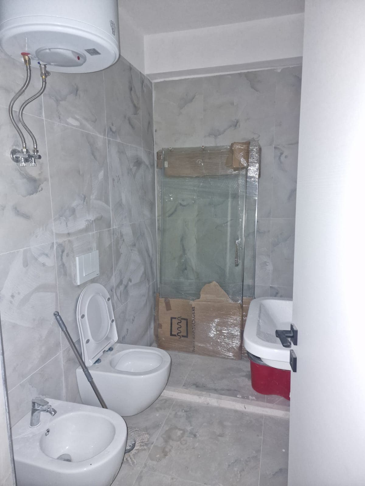 Jepet me qera apartament 2+1 ne Porcelan/530 Euro 3