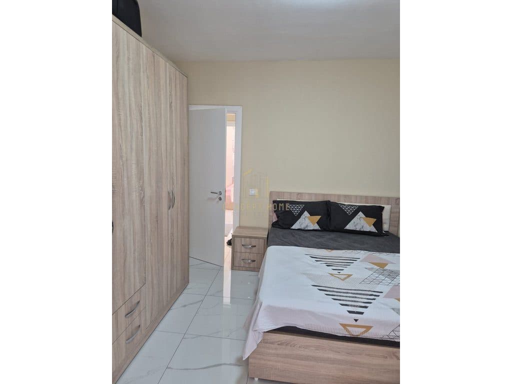 Jepet me qera apartament 2+1 ne Kamez 2
