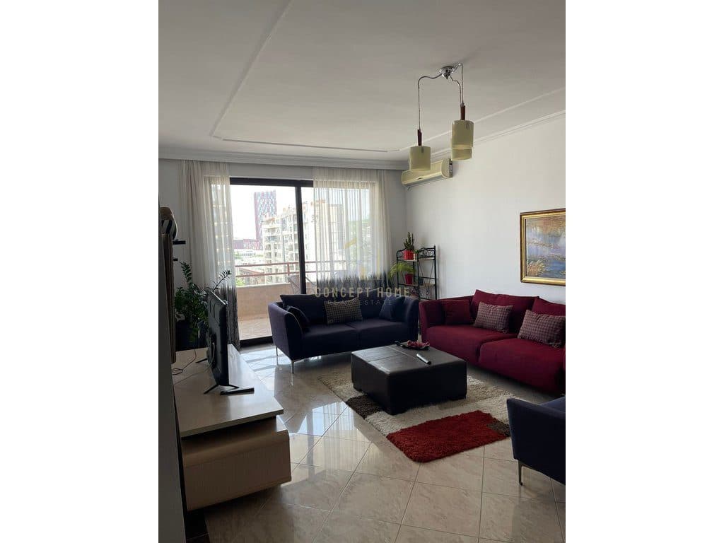 Apartament 2+1+2 për Qira në Blloku, Tiranë - 800€ | 140 m²