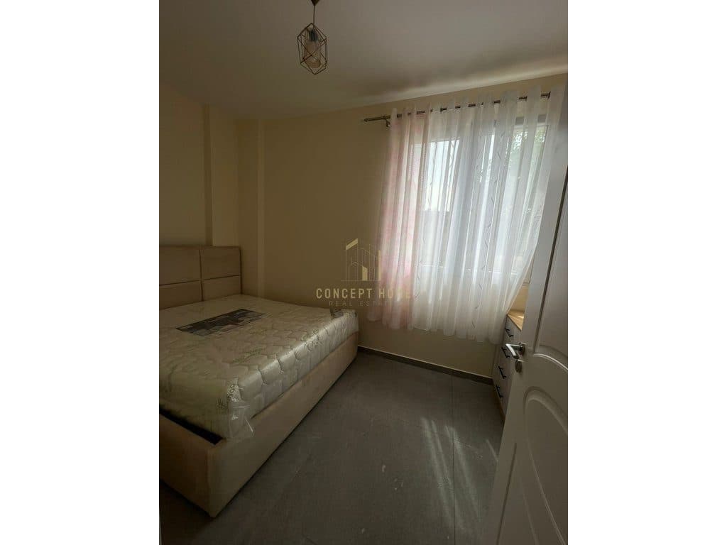 Jepet me qera apartament 1+1 te Fakulteti i Mjeksis/Cmimi: 40.000 ALL 3