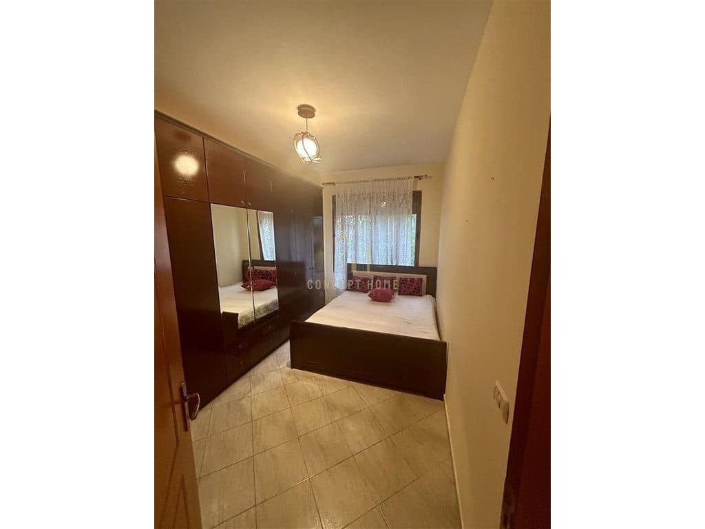 Shitet apartament 1+1 ne Yzberisht 2