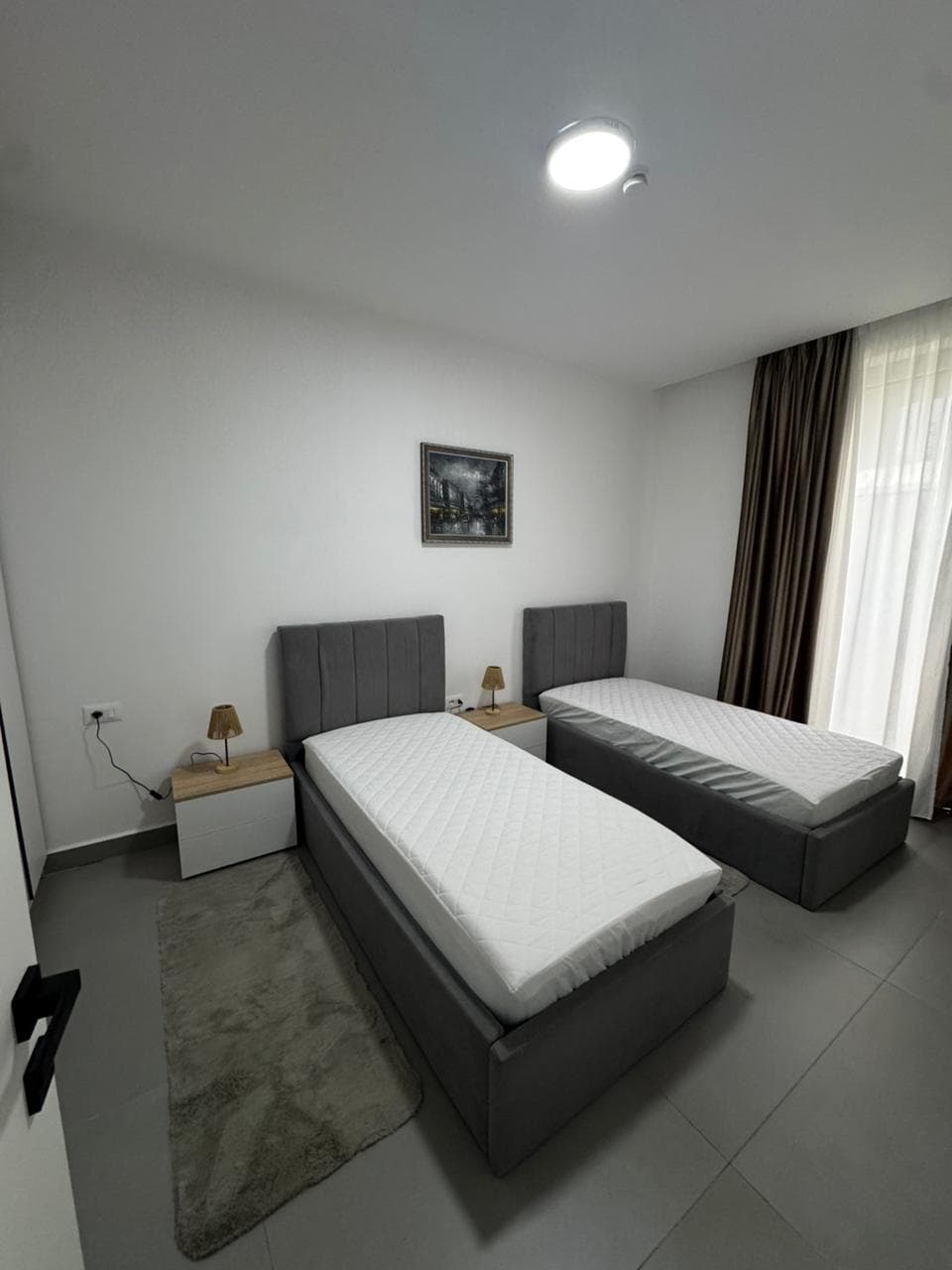 Jepet me qera apartament 2+1 + Parkim Liqeni Thate ( Forest Residence) 4