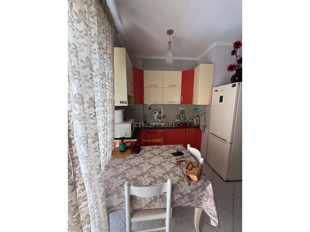 Shitet apartament 1+1 tek Kodra e Diellit 2