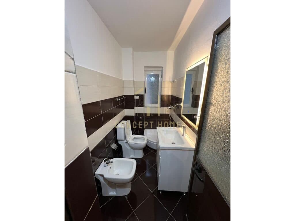 Shitet apartament 1+1 Ali Dem 3