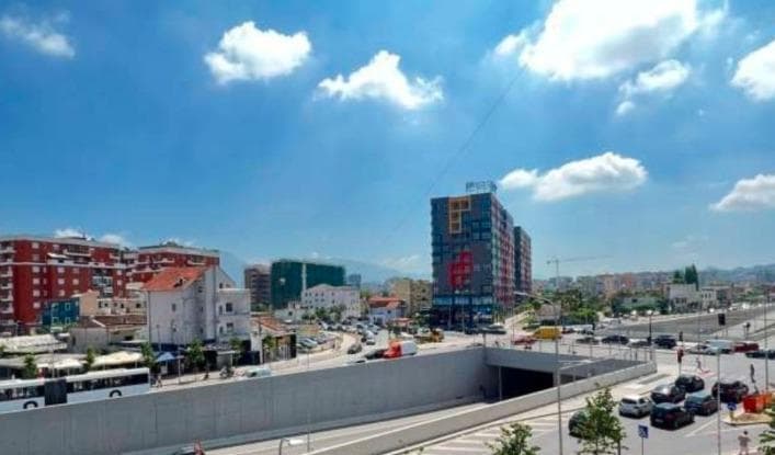 Dyqan Për Shitje në Yzberisht, Tiranë - 145,000€ | 47.78 m²