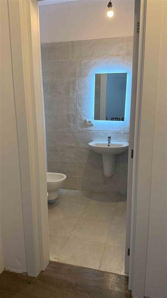 Jepet me qera apartament 1+1 tek Univers City 4