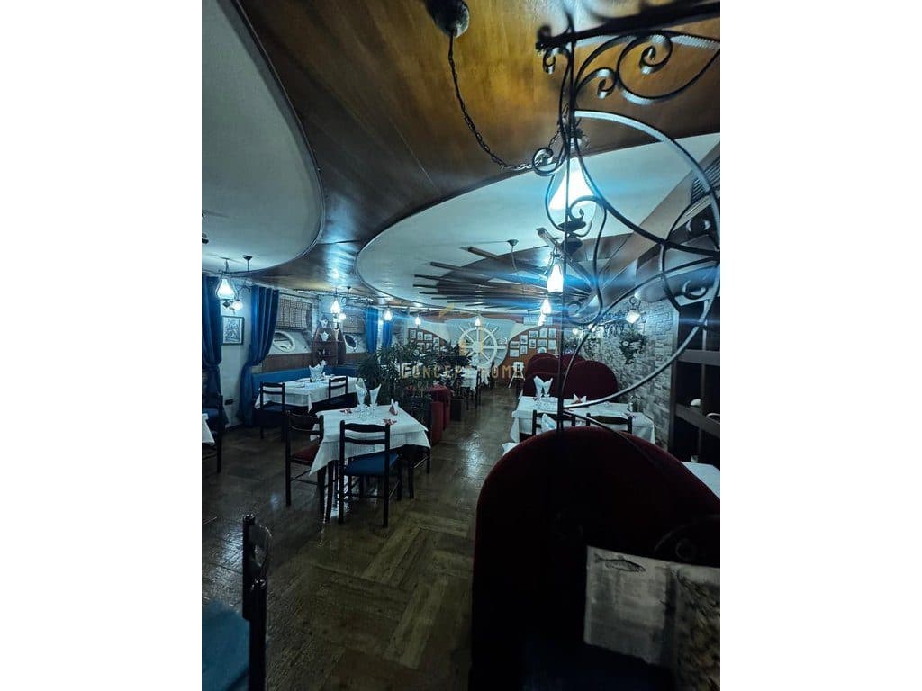 Shitet Biznes Restorant Shallvaret/60,000 € 4