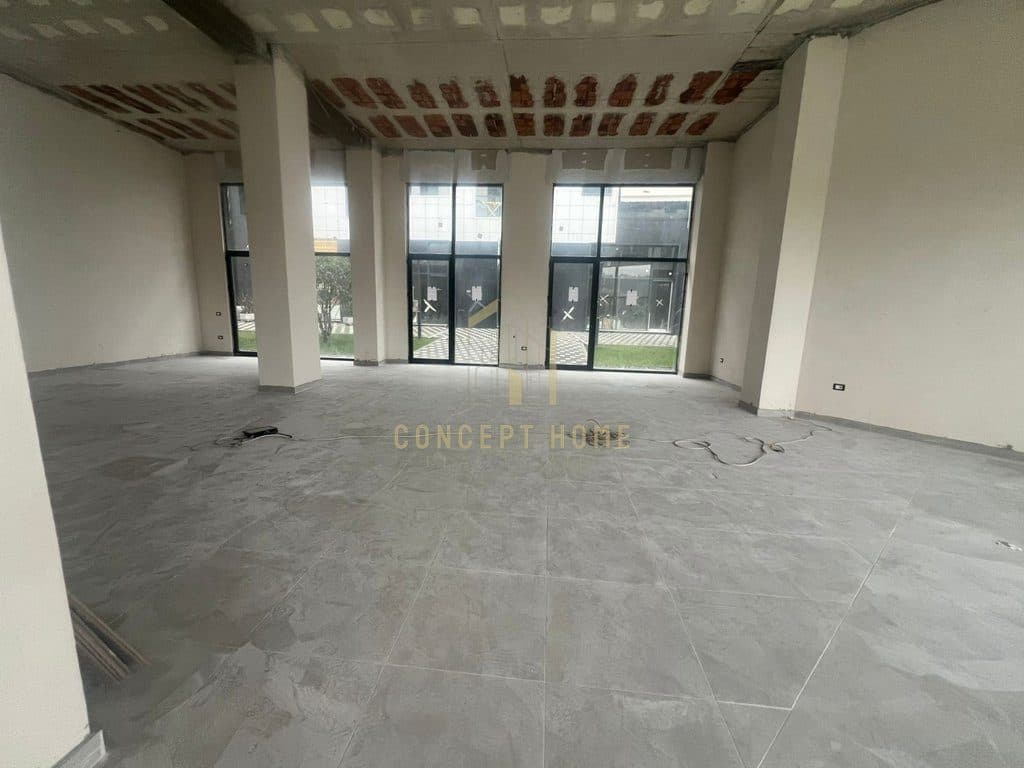Jepet me qera ambient biznesi tek Liqeni i Thate/2800 euro 1