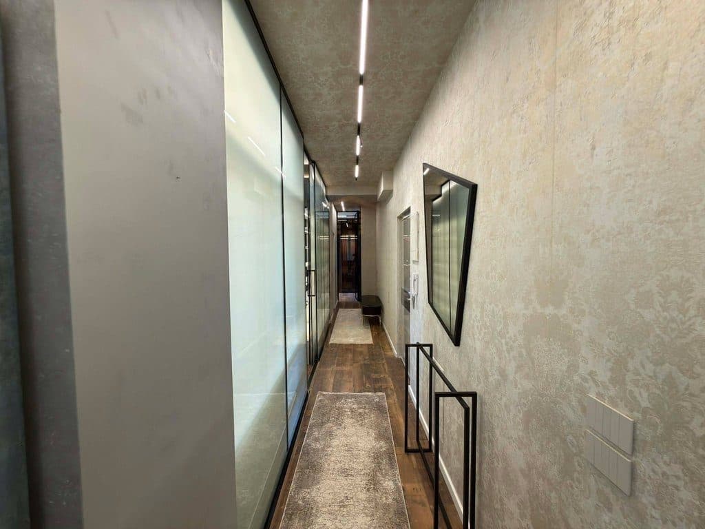 Shitet Apartament 2+1+2 tek Ambasador 3 3