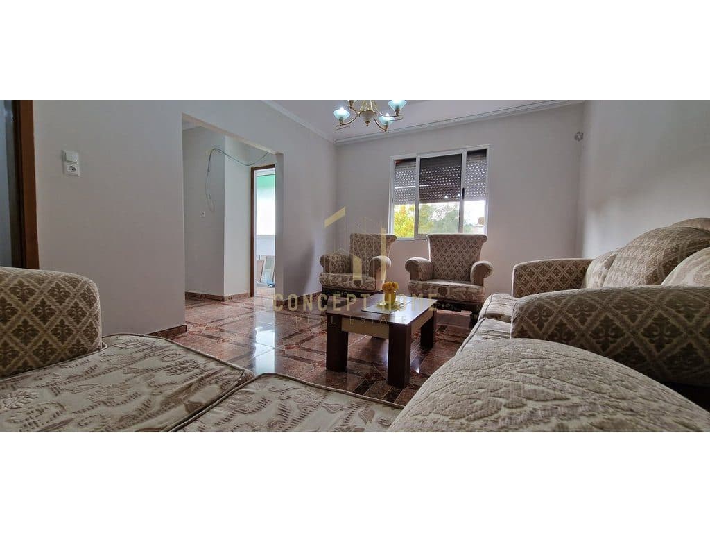 Jepet me qera apartament 2+1 perballe Delijorgjit 3