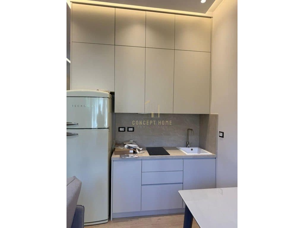 Jepet qera Apartament 1+1 , tek Selvia