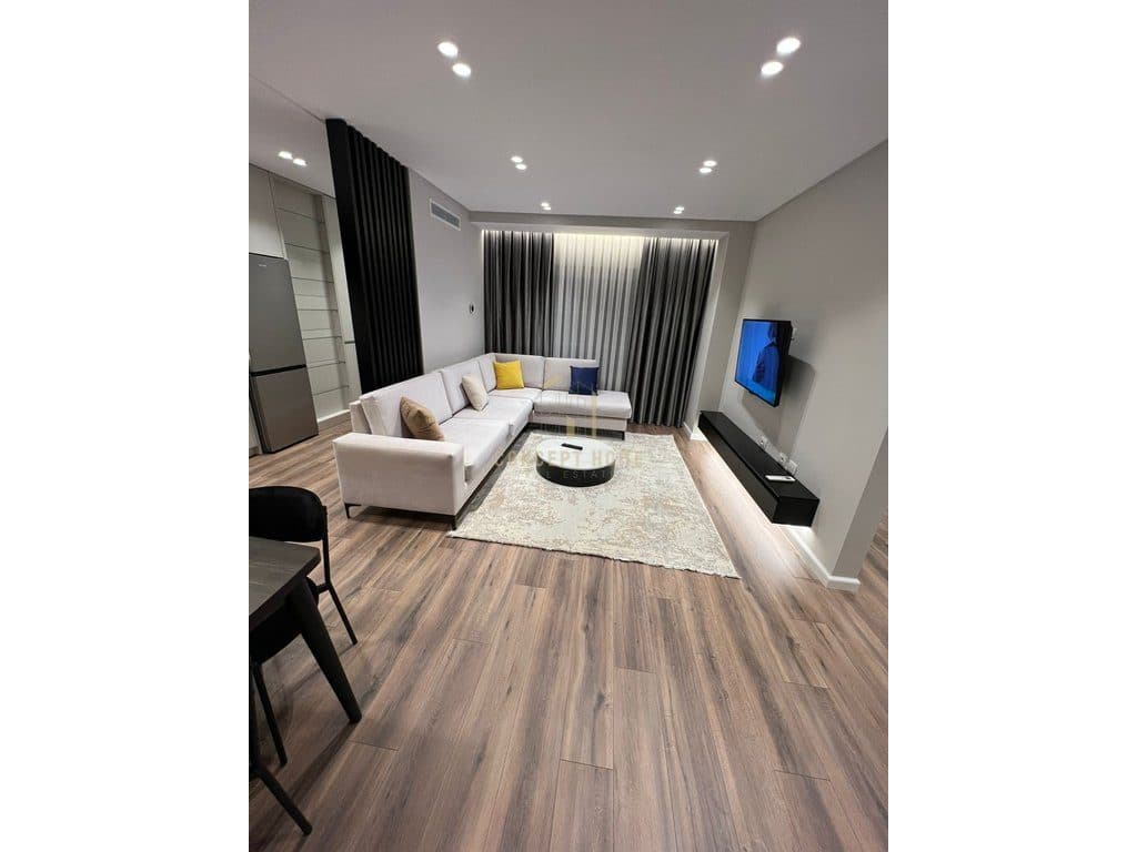 Jepet me qera apartament 2+1 tek ish Fusha Aviacionit