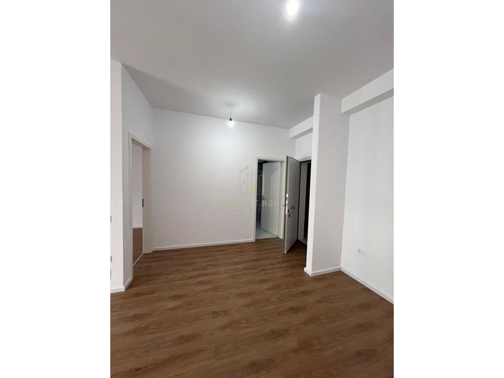 Shitet apartament 1+1 ne Ali Dem. 4