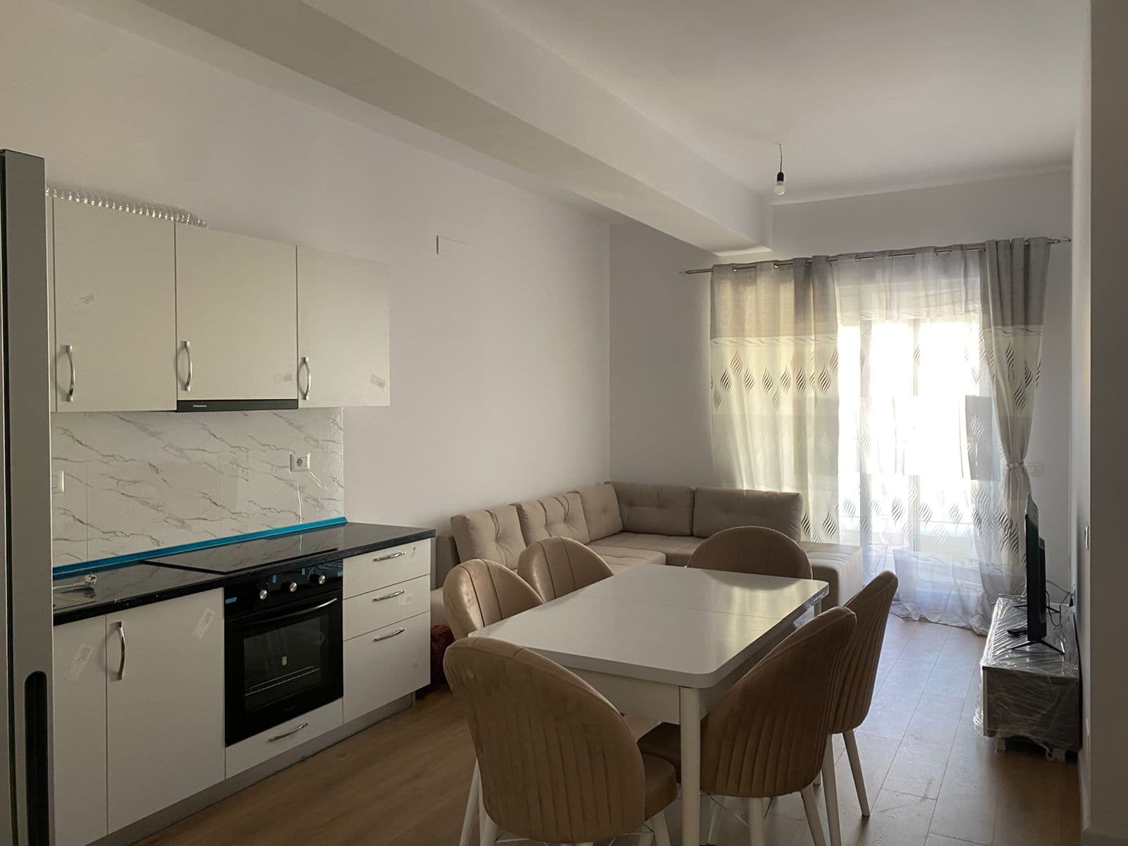 Shitet apartament 2+1+2 Ne Ali Dem tek kompleksi Kaimi