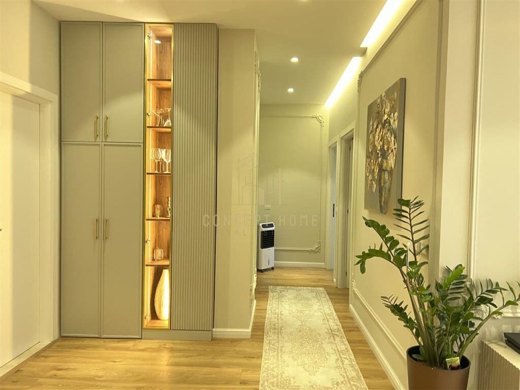 Shitet Apartament 3+1+2 Tek Kodra e Diellit 3