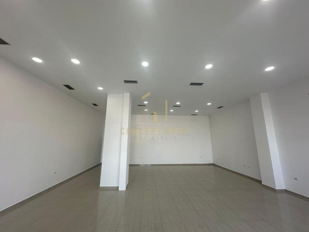 Pronë Komerciale me Qira në Kthesa e Kamzës, Tiranë - 1500€ | 106 m²