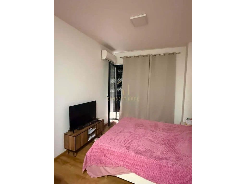 Jepet me qera Apartament 1+1 ne kompleksin Panorama/Cmimi: 60.000 leke / Muaj 4