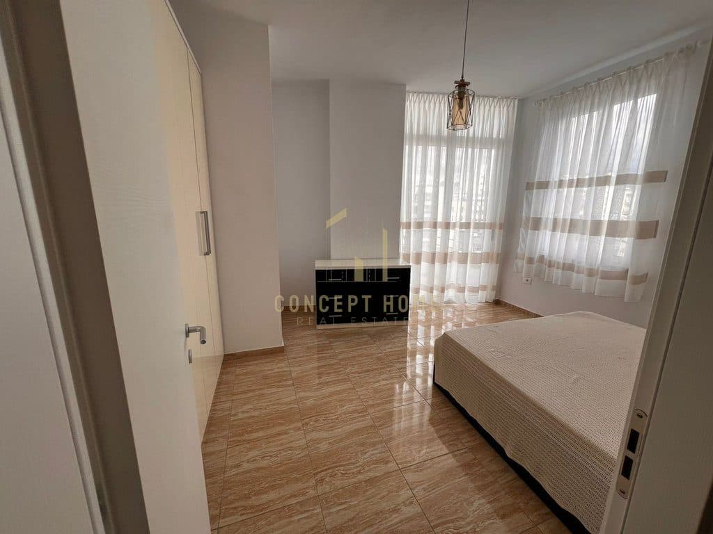 Jepet me qera apartament 3+1 ne Astir 2
