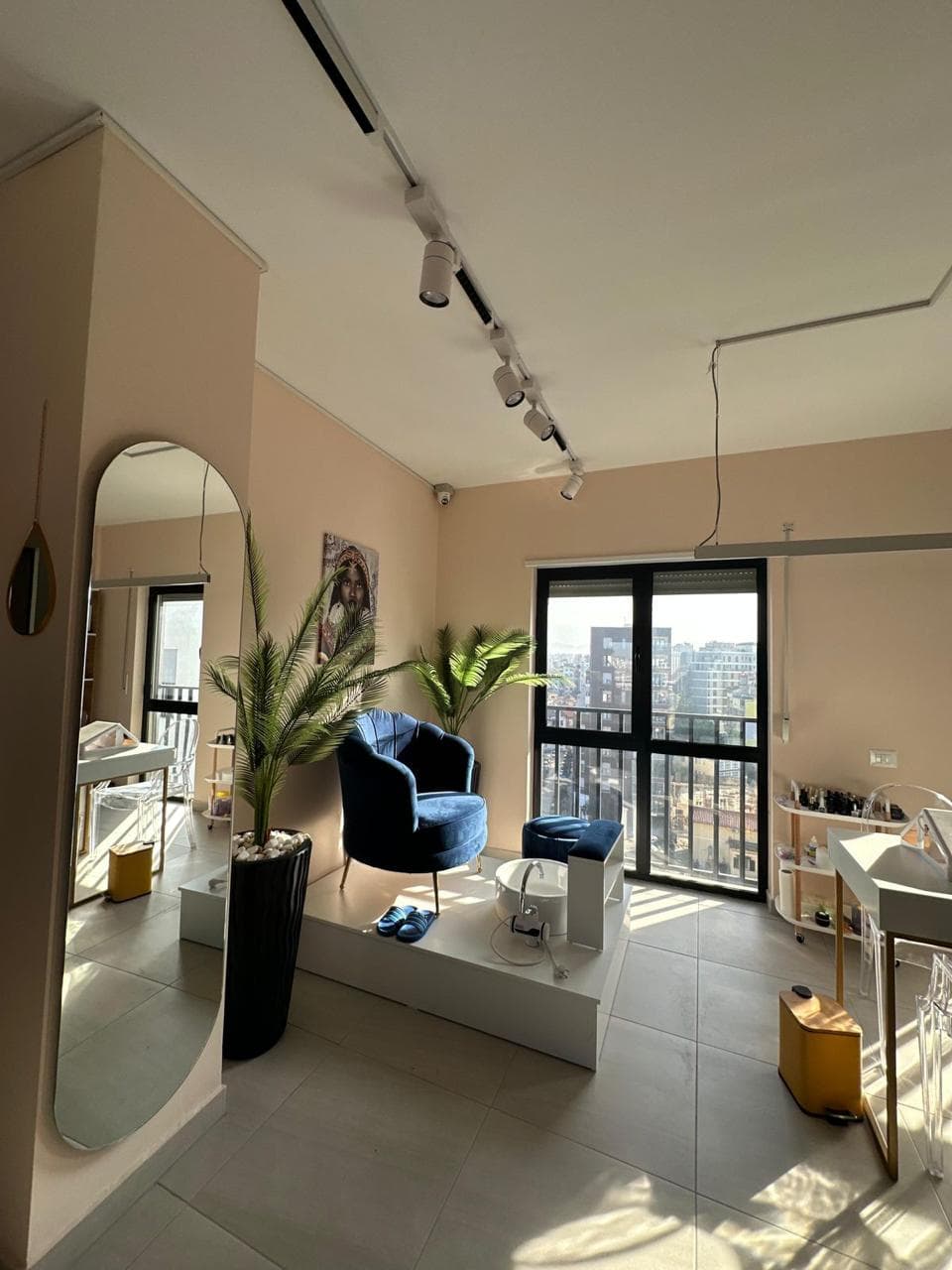 Zyrë 3+1+2 Me Qira tek Selvia, Tiranë - 750€ | 116 m² 4