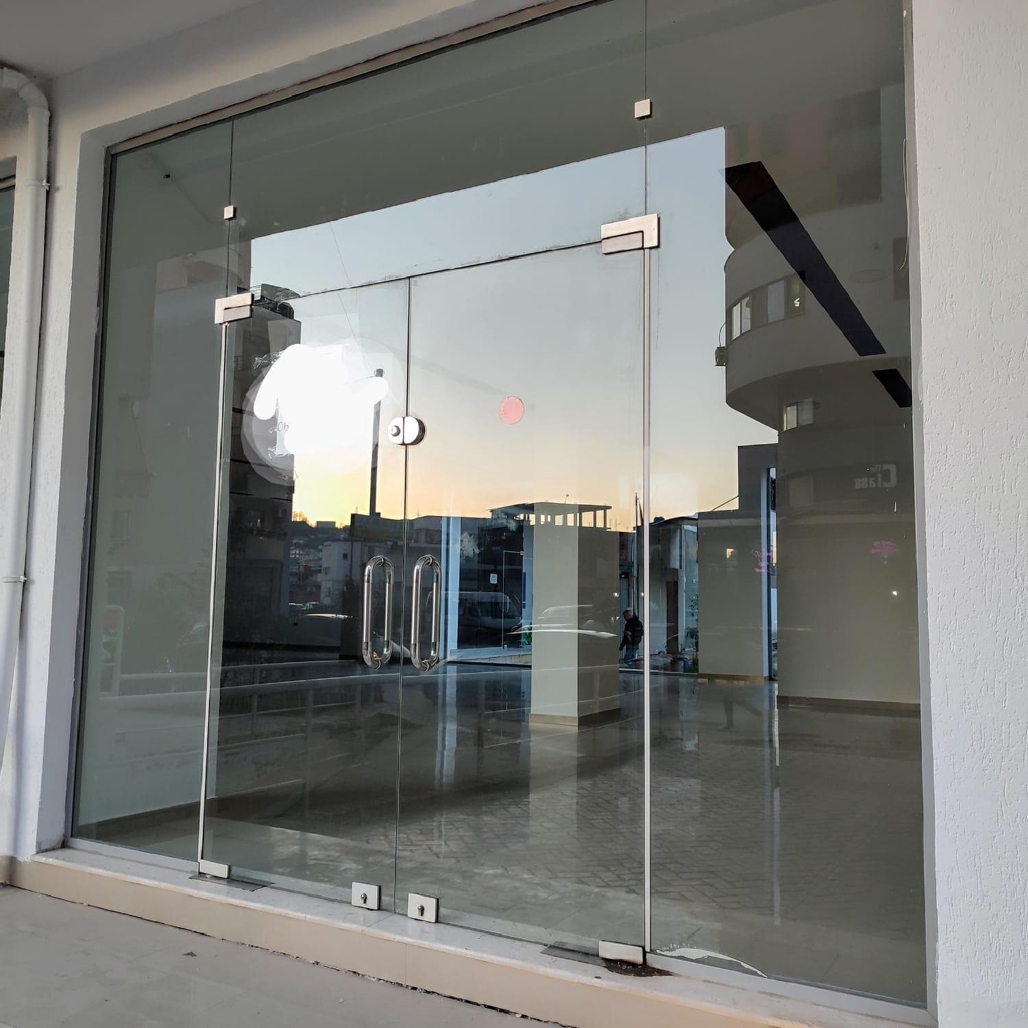 Dyqan për Qira në Astir, Tiranë - 1000€ | Sipërfaqe 200m²