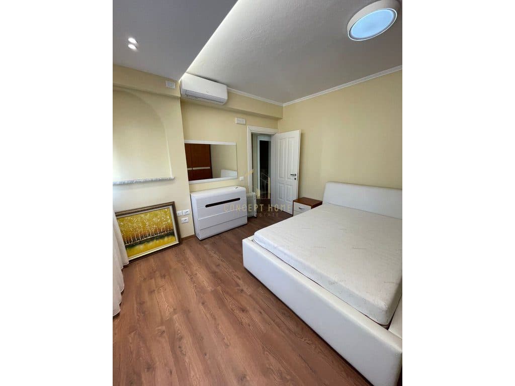 Jepet me qira Apartament 2+1+2 +Kuzhine , Bllok 4
