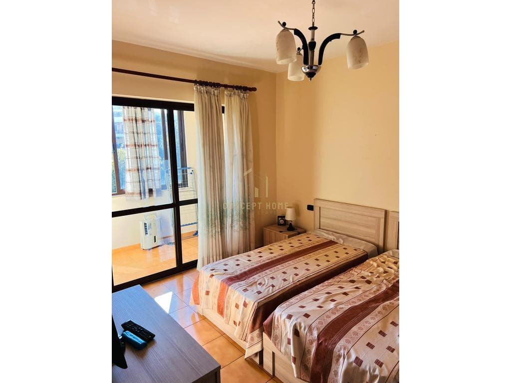 Jepet me qera apartament 2+1+2 Tek Xhamlliku 3