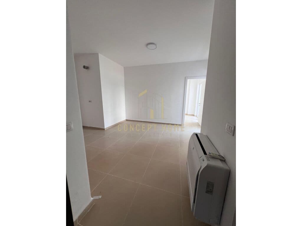 Jepet me qera 1+1 per zyra Rruga Kosovareve 550 Eur 3