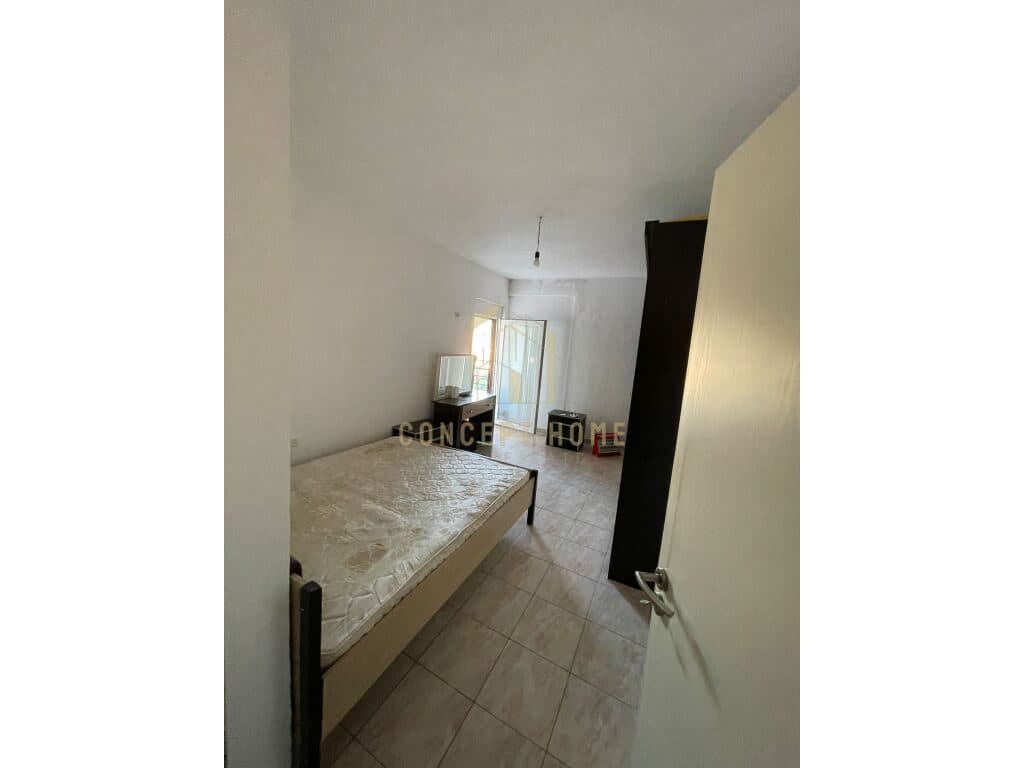 Shitet Apartament 1+1 ne Yzberisht 4