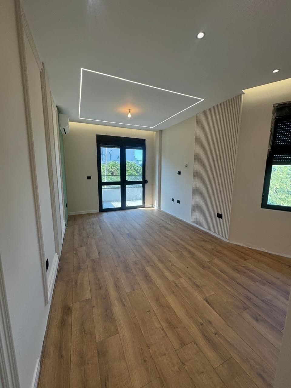 Shitet super Apartament 1+1 ne Golem