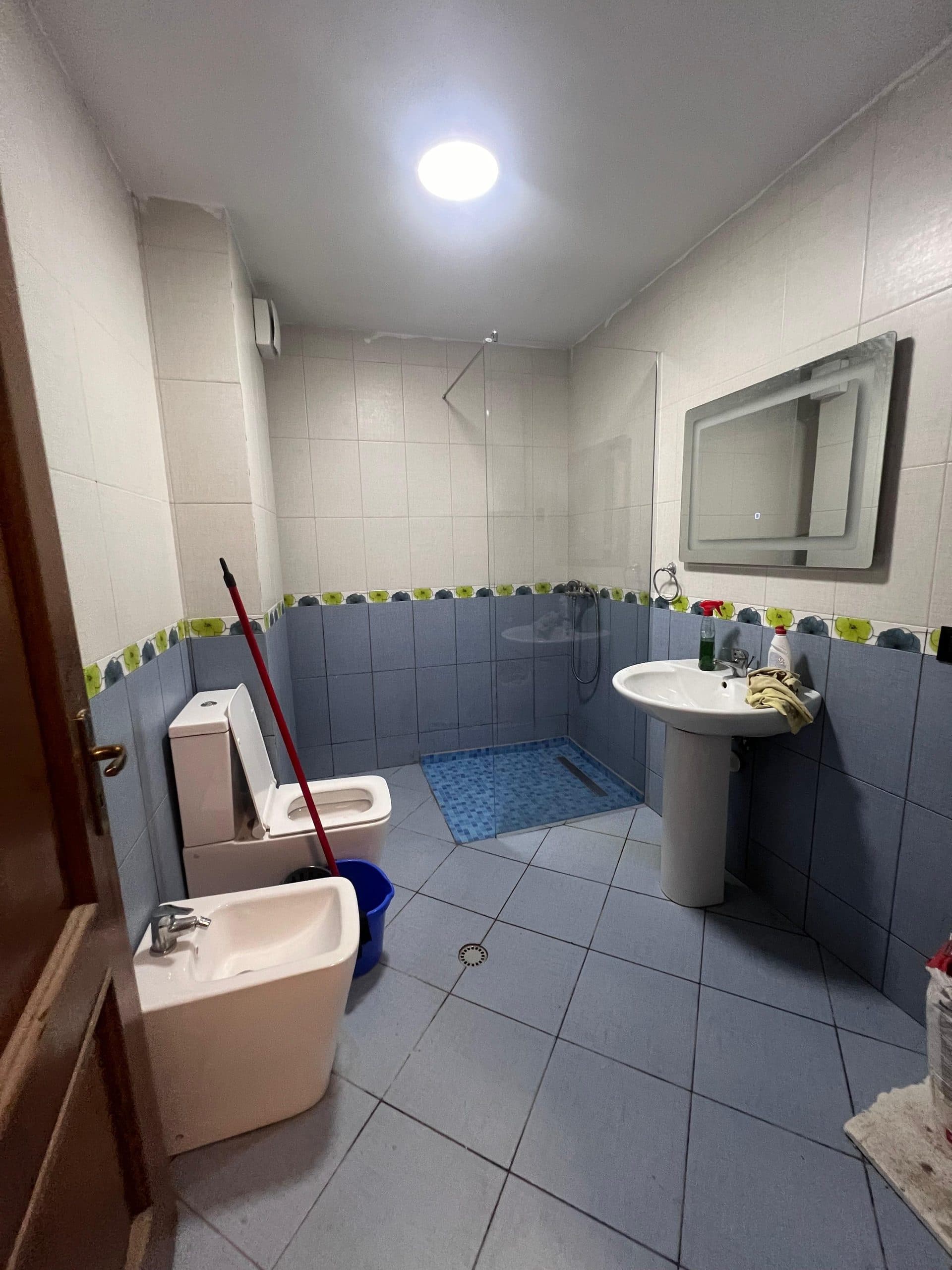 Apartament 3+2 me Qira në Liqeni Artificial, Tiranë - 900.00€ | 150 m² 2