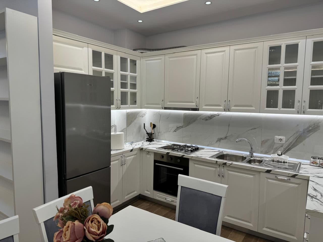 Jepet me qera apartament 2+1 tek Goden Park 3
