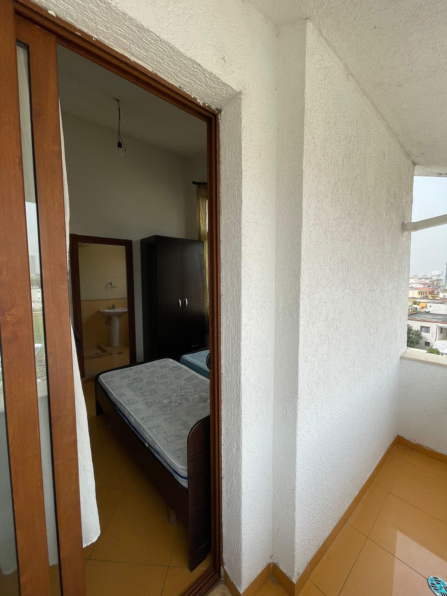 Jepet me qera Apartament 1+1 tek 21 Dhjetori 4