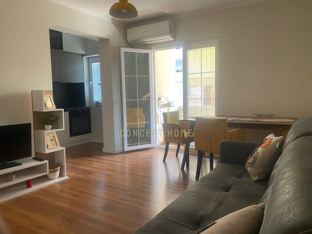 Shitet apartament 1+1 Rruga Siri Kodra