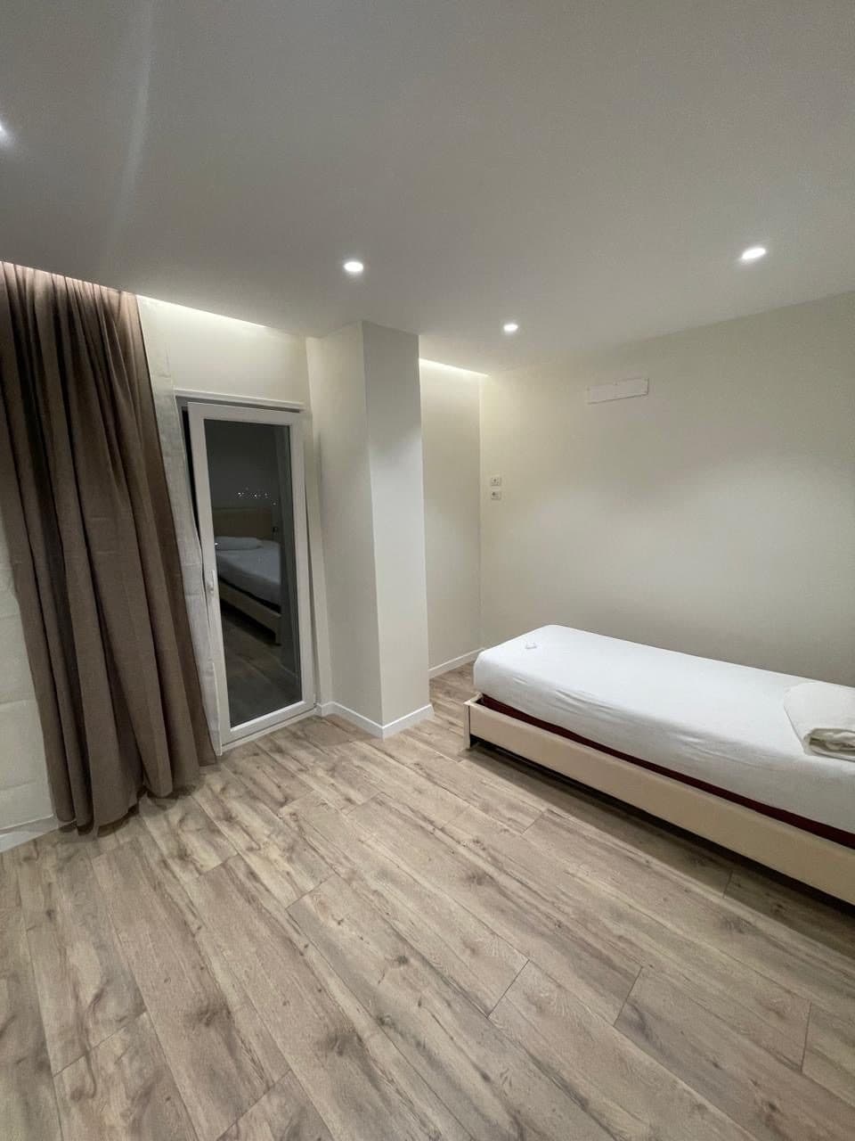 Apartament 2+1 me qera tek Univers City 3