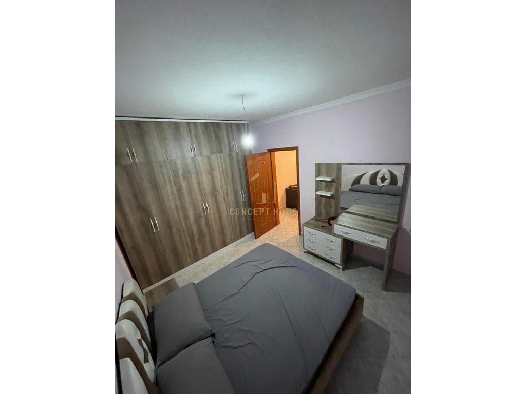 Jepet me qera apartament 2+1 ne Kombinat 3