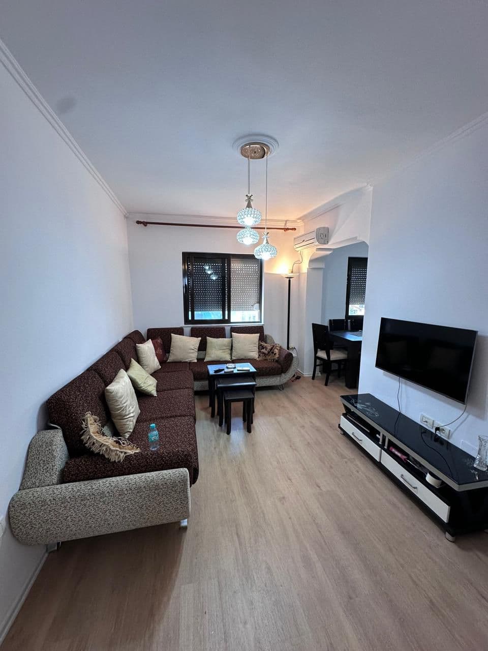 Shitet Apartament 2+1 tek Xhamlliku 2
