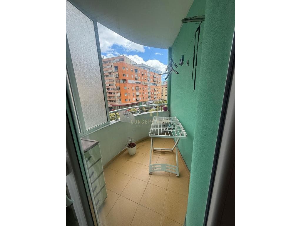 Jepet apartament 2+1 me qera tek Komuna E Parisit 3