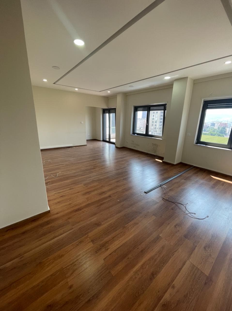 Apartament 2+1 për Qira në Zzogu i Zi, Tiranë - 1000€ | 130 m² 3