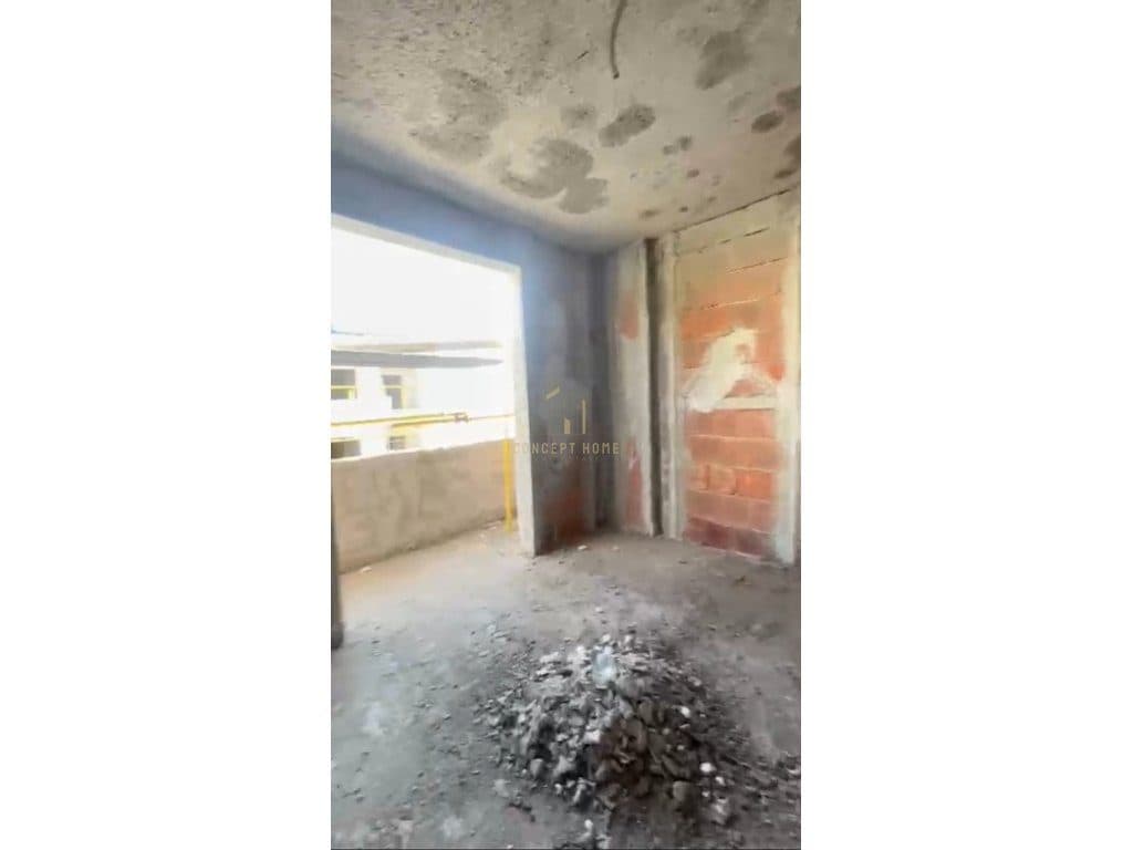 Shitet apartament 2+1 ne Kamez