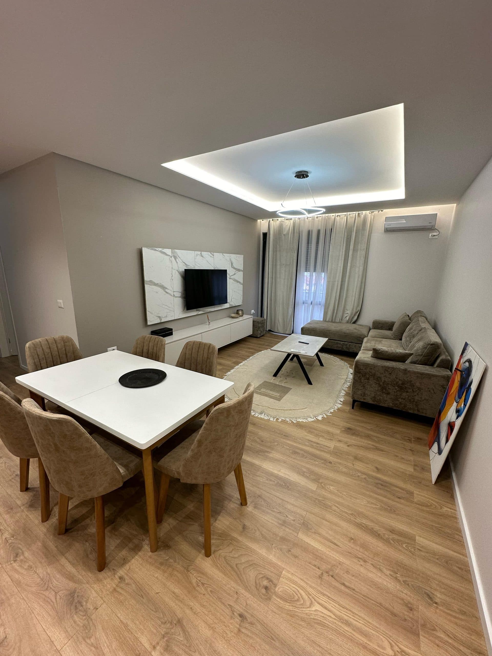 Apartament 2+1 Me Qira tek Rruga e Kavajes, përballë " Kompleksit Delijorgji" Tiranë - 900€ | 95 m²
