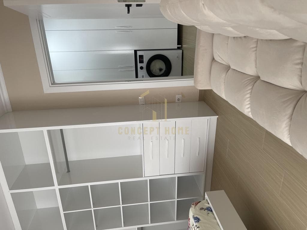Shitet apartament 1+1 ne Golem. 4